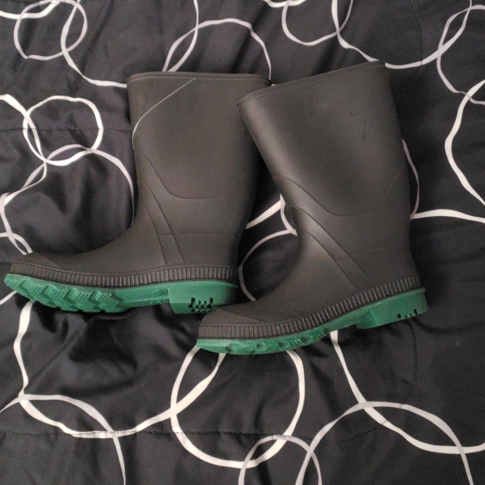 Rain boots